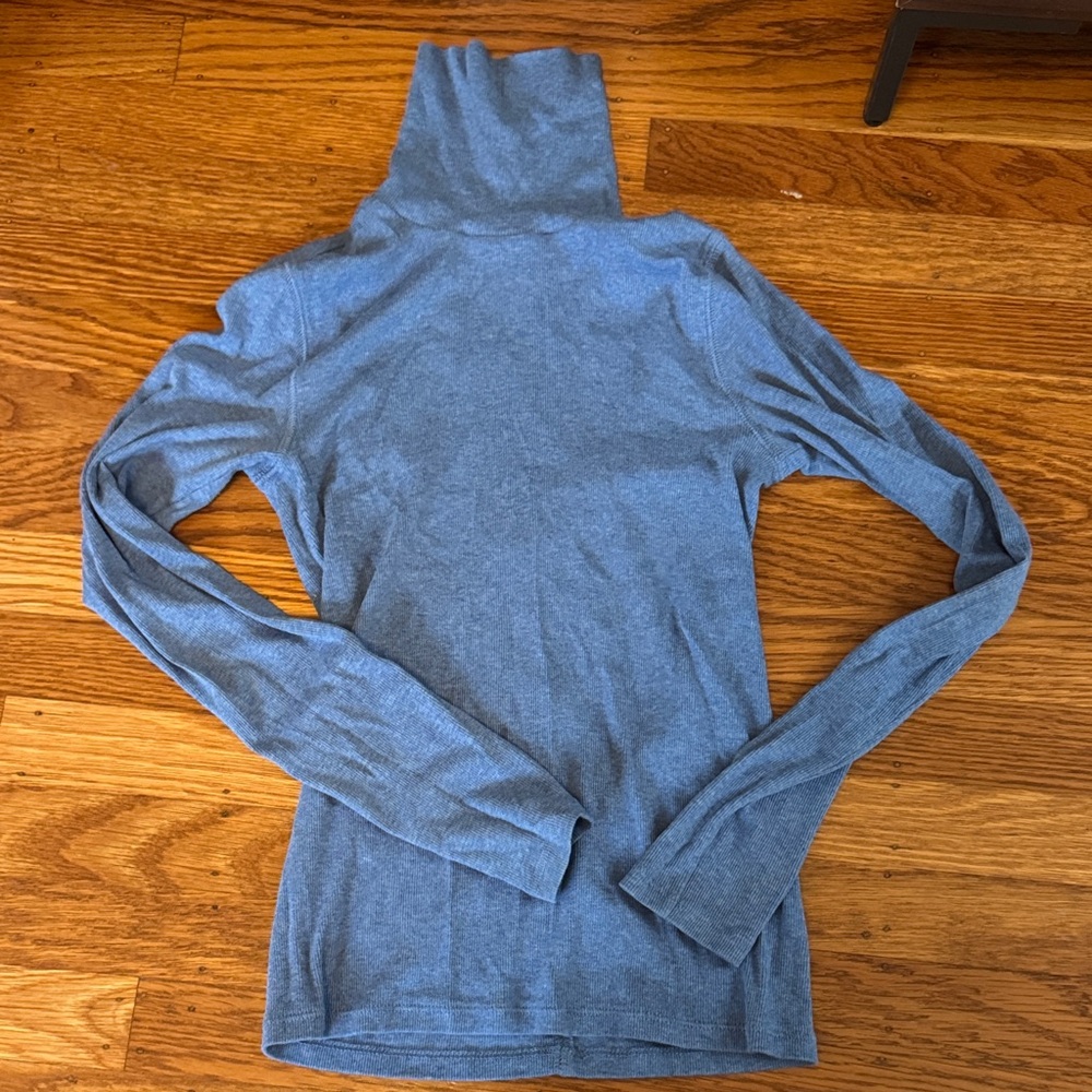 Everlane Women’s Blue Ribbed Pima Cotton Turtleneck XS